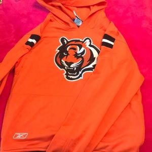Orange Benglas sweatshirt